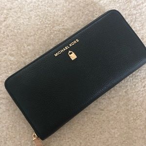 Black Michael Kors Wallet with Gold Hardware